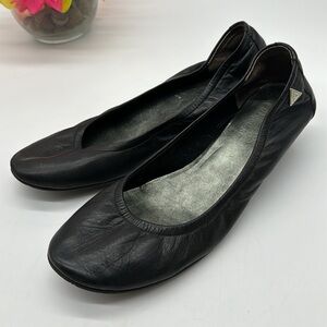 Guess black leather ballet flat BFL6354